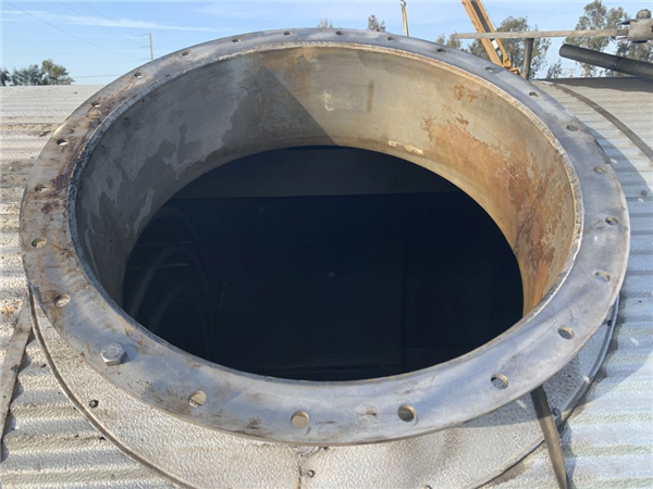 7-1/2' Dia. X 18' L Ss 6,000 Gallon Agitated Tank)